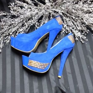 Blue heel